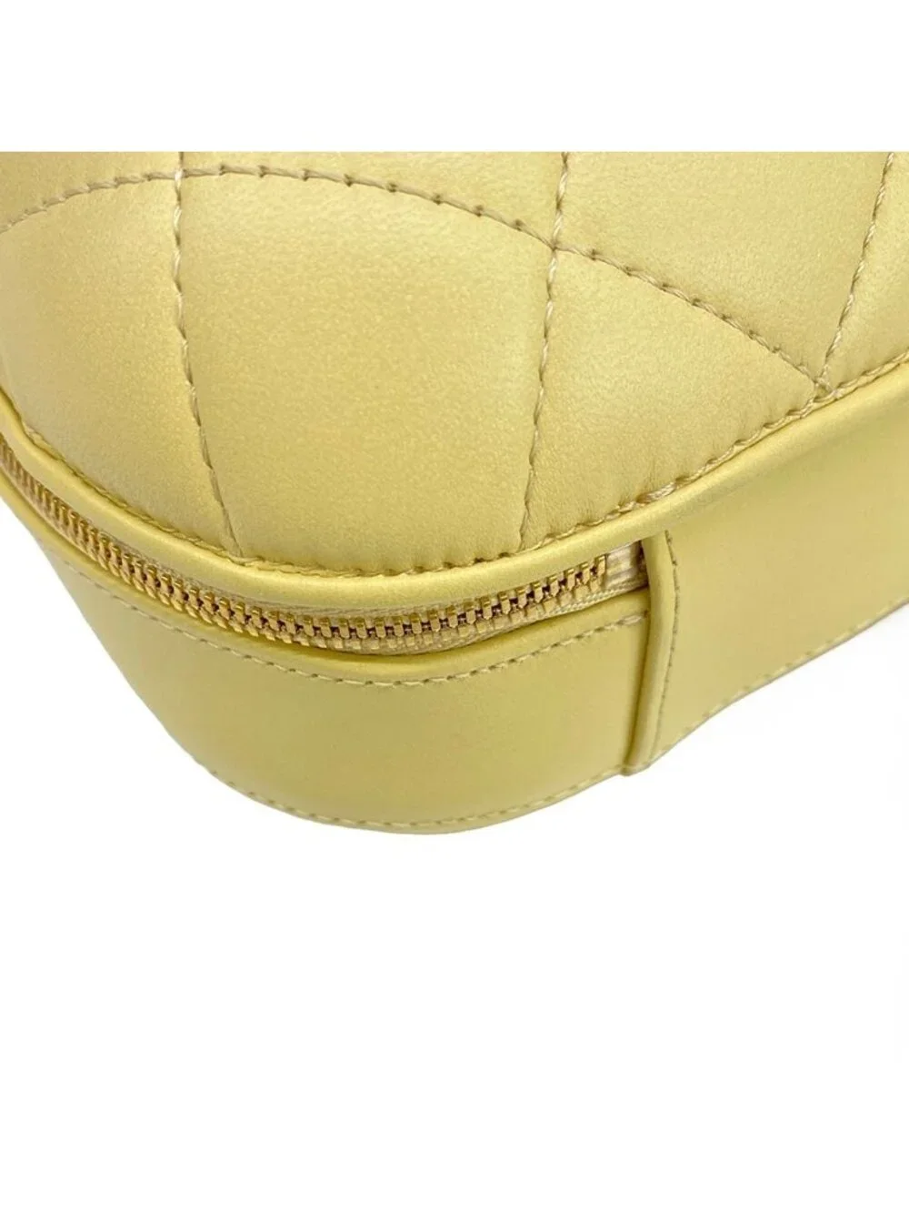 Chanel Shoulder Bag Quilted Light Yellow Lambskin